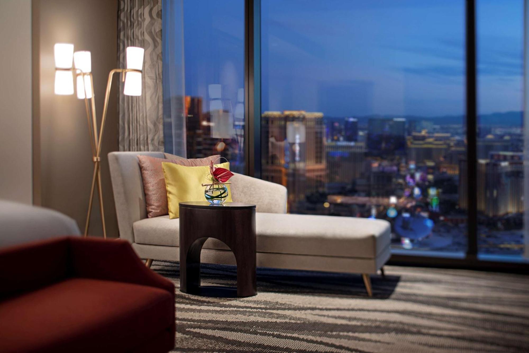 Conrad Las Vegas At Resorts World Esterno foto A view from a suite at the MGM Grand