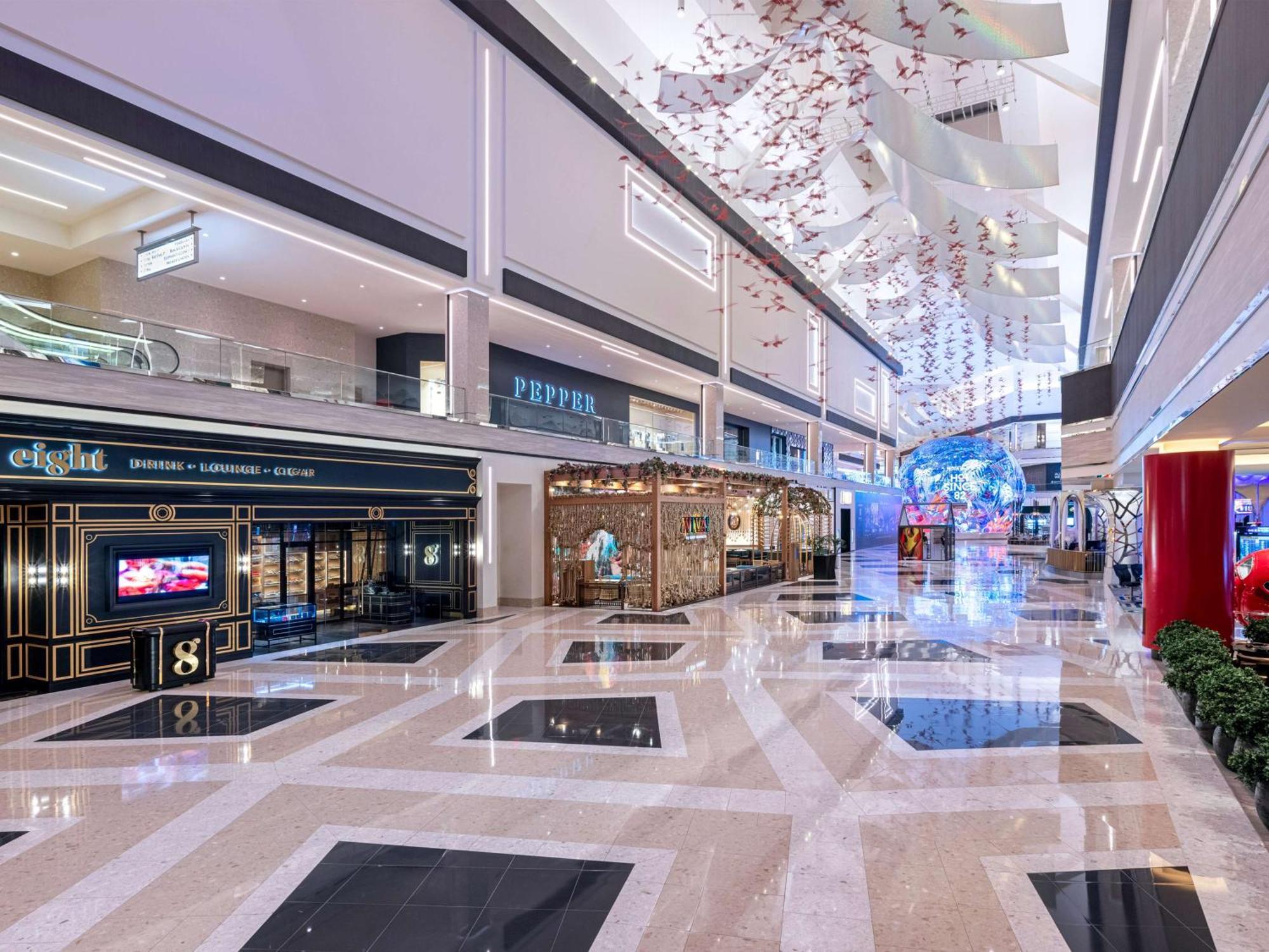 Conrad Las Vegas At Resorts World Esterno foto The shopping mall