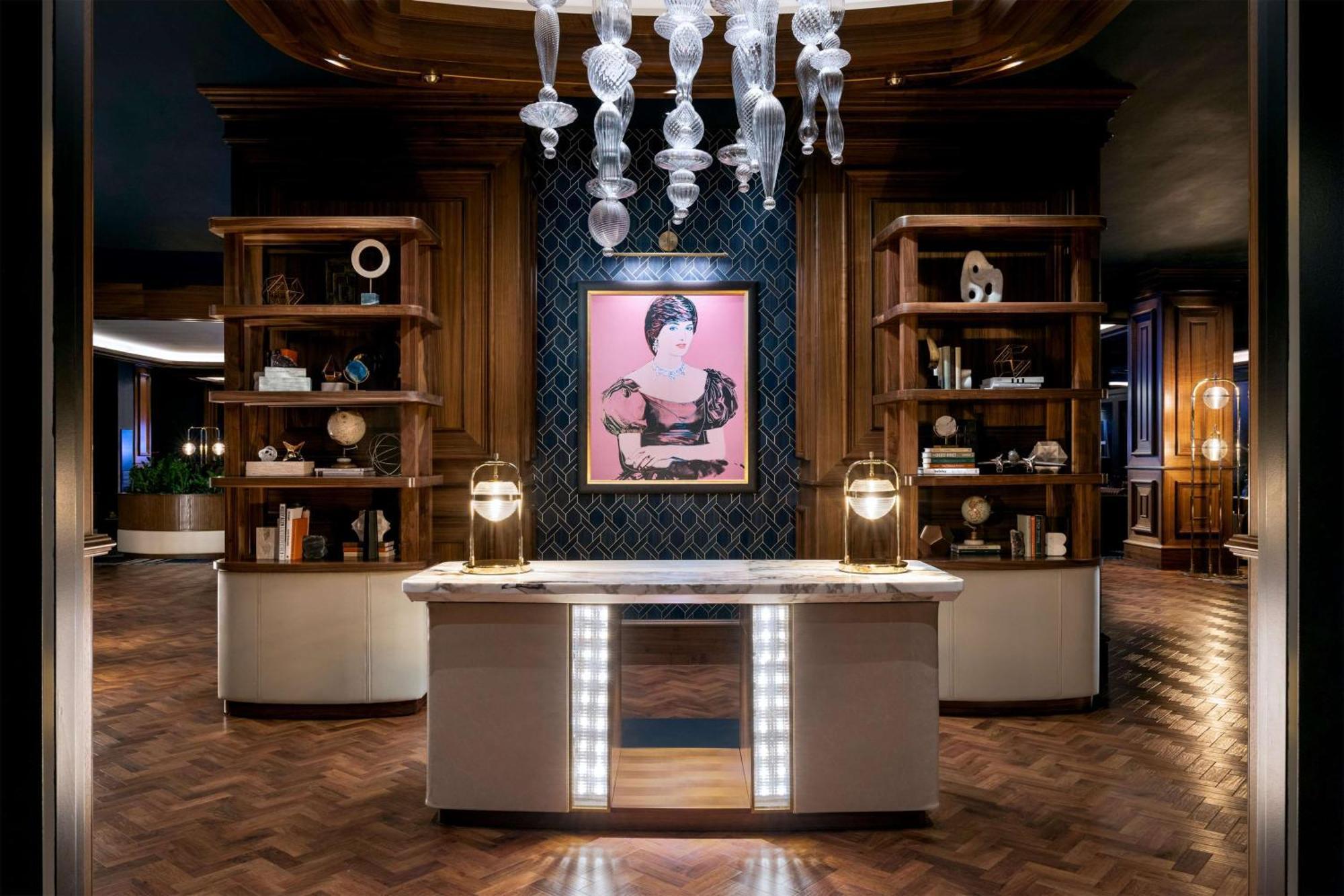 Conrad Las Vegas At Resorts World Esterno foto The interior of the hotel